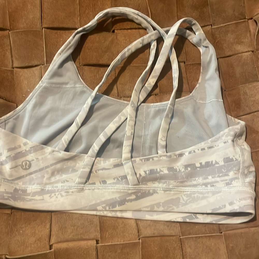 Lululemon Energy Bra Long Line *Med Support, B-D Cup - 8 Incognito Camo White - Picture 4 of 5